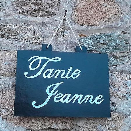 Gite Tante Jeanne Reville Bagian luar foto